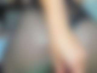 tykitaa's Live Sex Cam Show
