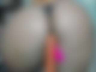 tykitaa's Live Sex Cam Show