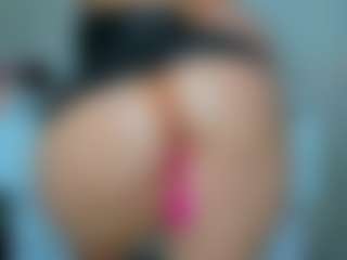 tykitaa's Live Sex Cam Show