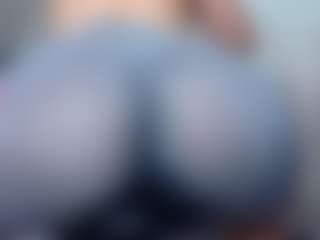 tykitaa's Live Sex Cam Show