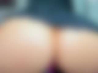 tykitaa's Live Sex Cam Show