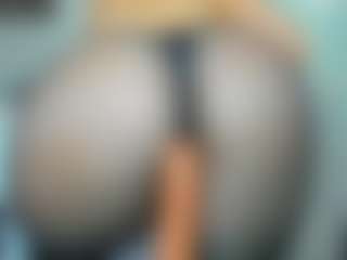tykitaa's Live Sex Cam Show