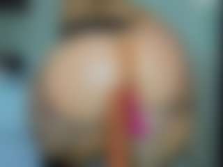 tykitaa's Live Sex Cam Show
