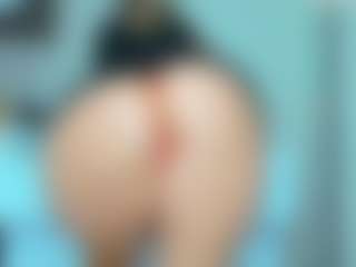 tykitaa's Live Sex Cam Show