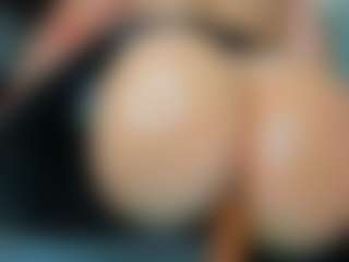 tykitaa's Live Sex Cam Show