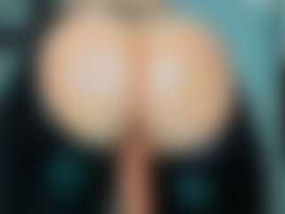 tykitaa's Live Sex Cam Show