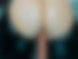 tykitaa's Live Sex Cam Show