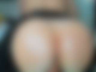 tykitaa's Live Sex Cam Show