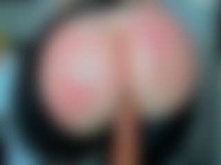 tykitaa's Live Sex Cam Show