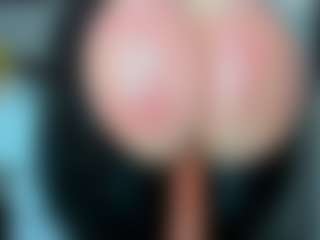 tykitaa's Live Sex Cam Show