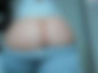 tykitaa's Live Sex Cam Show