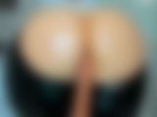 tykitaa's Live Sex Cam Show