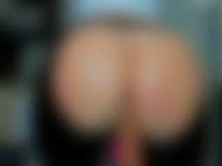tykitaa's Live Sex Cam Show