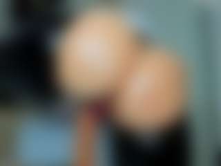tykitaa's Live Sex Cam Show
