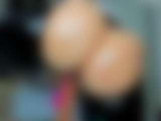 tykitaa's Live Sex Cam Show