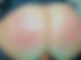 tykitaa's Live Sex Cam Show