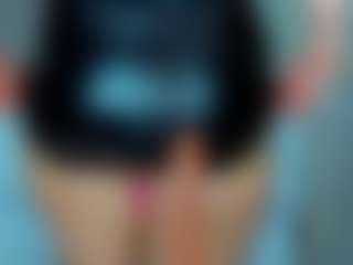 tykitaa's Live Sex Cam Show