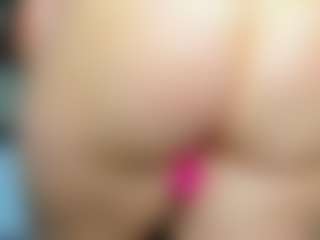tykitaa's Live Sex Cam Show