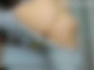 Live cam show with tykitaa - Strip on Camsoda