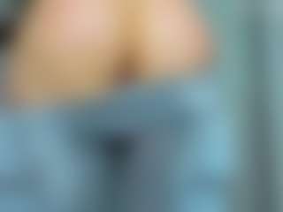 tykitaa's Live Sex Cam Show