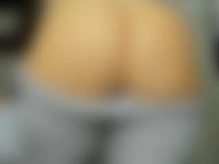 tykitaa's Live Sex Cam Show
