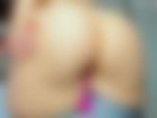 tykitaa's Live Sex Cam Show