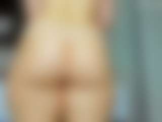 tykitaa's Live Sex Cam Show