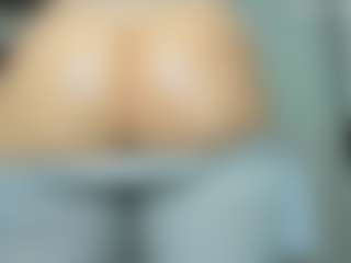 tykitaa's Live Sex Cam Show