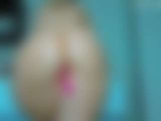 tykitaa's Live Sex Cam Show