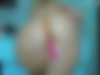 tykitaa's Live Sex Cam Show