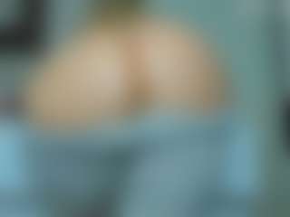 tykitaa's Live Sex Cam Show