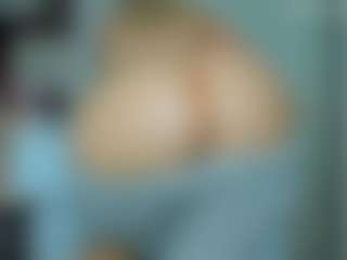 tykitaa's Live Sex Cam Show
