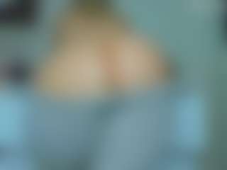 tykitaa's Live Sex Cam Show