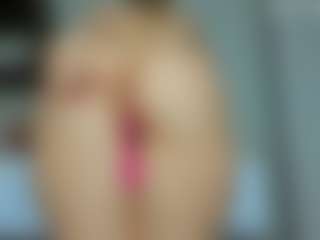 tykitaa's Live Sex Cam Show
