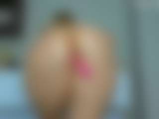 Live cam show with tykitaa - Anal Toys on Gym Cam Girls