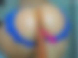 tykitaa's Live Sex Cam Show