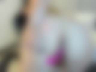 Live cam show with ashly-moonn - Brown Eyes on livesuperchat.net