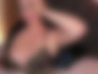 ashly-moonn's Live Sex Cam Show