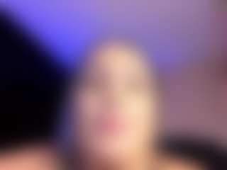 ashly-moonn's Live Sex Cam Show