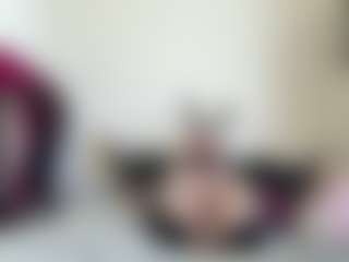 bratzdollchloe's Live Sex Cam Show