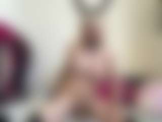 bratzdollchloe's Live Sex Cam Show