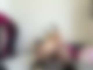 bratzdollchloe's Live Sex Cam Show
