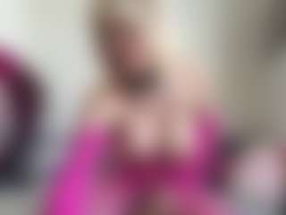 bratzdollchloe's Live Sex Cam Show