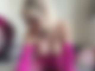 bratzdollchloe's Live Sex Cam Show