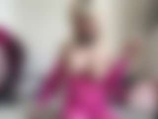 bratzdollchloe's Live Sex Cam Show