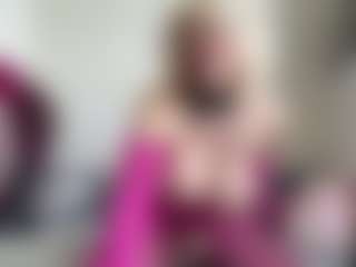 bratzdollchloe's Live Sex Cam Show