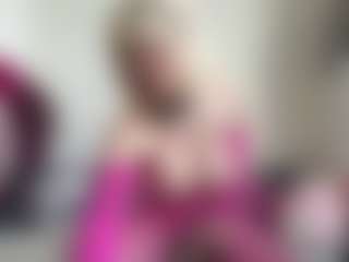 bratzdollchloe's Live Sex Cam Show