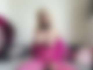 bratzdollchloe's Live Sex Cam Show
