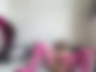bratzdollchloe's Live Sex Cam Show