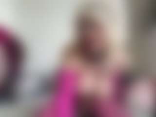 bratzdollchloe's Live Sex Cam Show